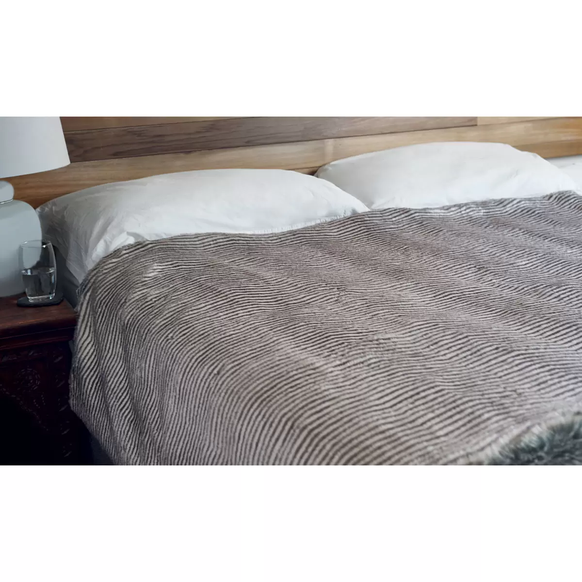 Dreamland Relaxwell Deluxe Faux Fur Heated Throw in Silver Zebra - Image 5