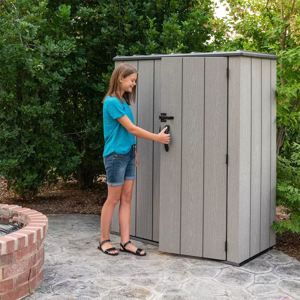Lifetime Vertical 1812 Litre Storage Shed