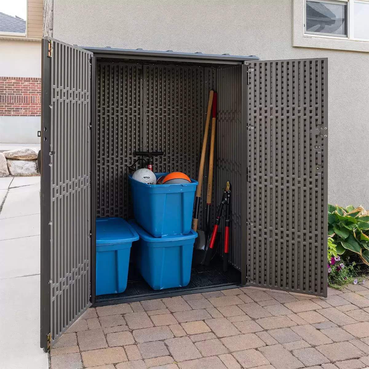 Lifetime Vertical 1510 Litre Storage Shed 5ft 6" x 4ft 5" (1.7 x 1.4m) - Image 4