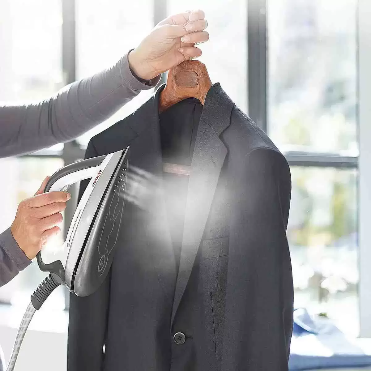 Polti La Vaporella XB60C Steam Generator Iron - Image 4