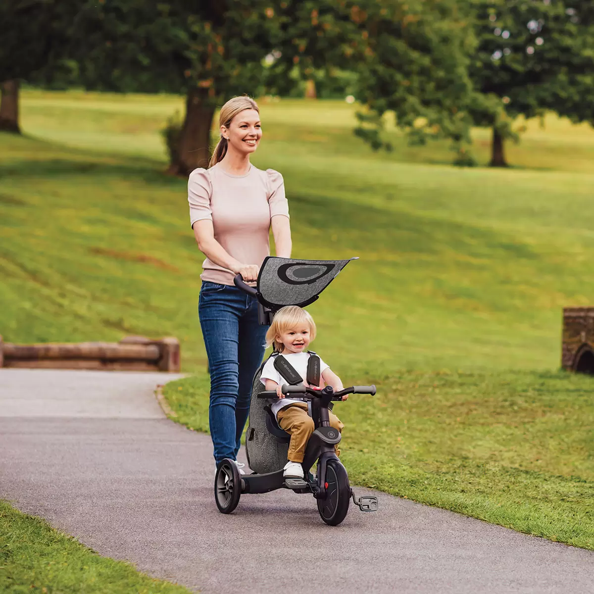 Globber Explorer Trike 4 in 1 Deluxe Play in Black and Grey