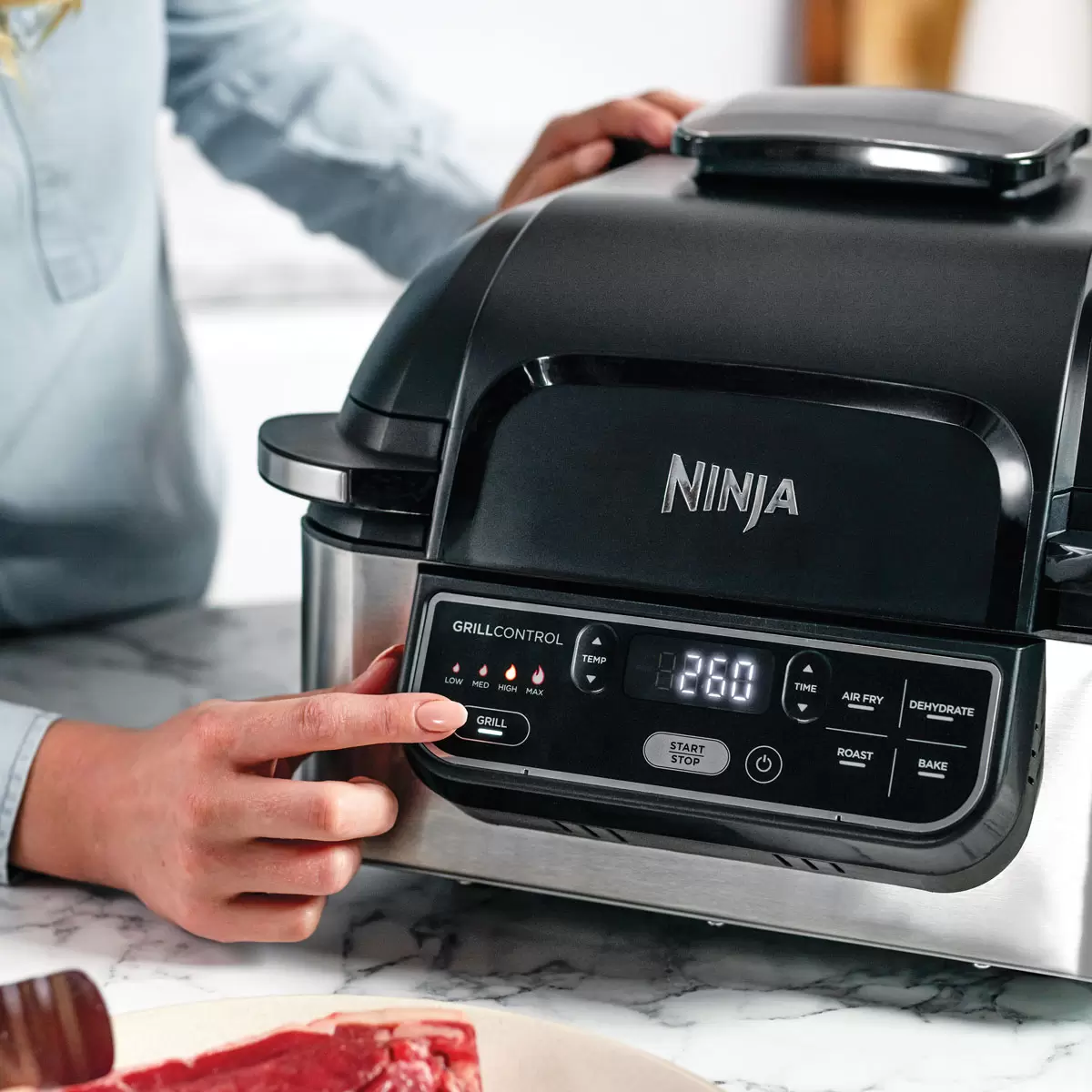 Ninja Foodi Health Grill and Air Fryer Bundle AG301UKCO