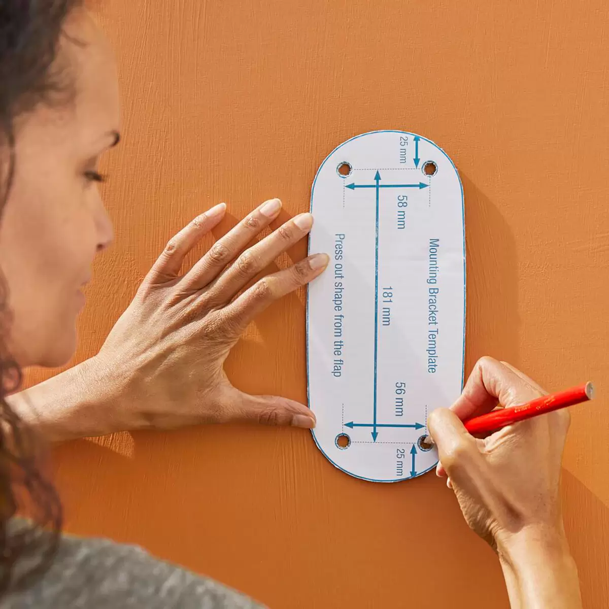 Gardena Wall-Mounted 30m Hose Box with Automatic Roll-Up - Image 2