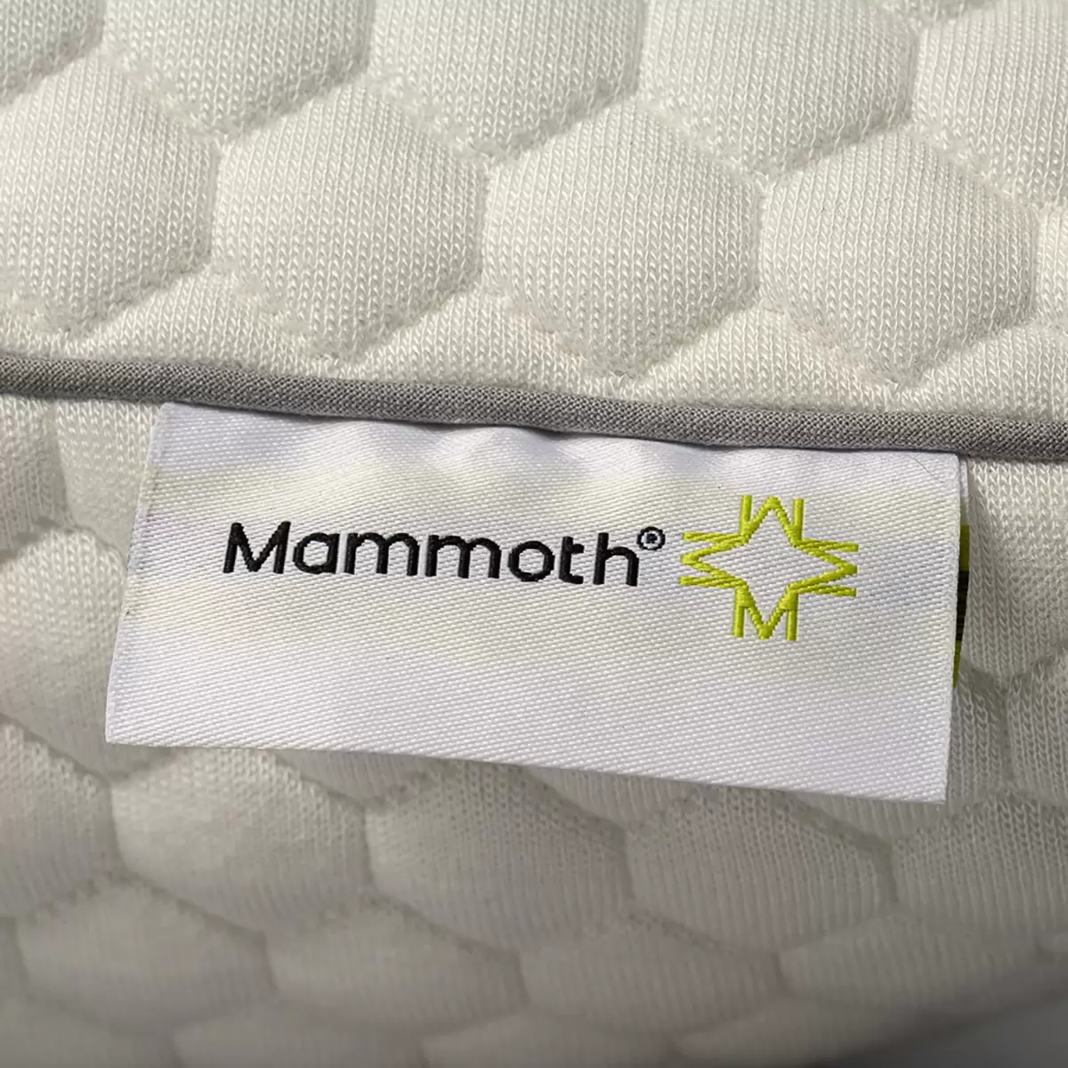 Mammoth Honeycomb Hybrid Slim Pillow 48 x 74cm - Image 5