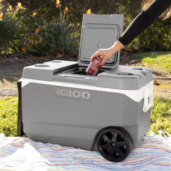Igloo Max Cold Pro 85 Litre Roller Cooler - Image 8