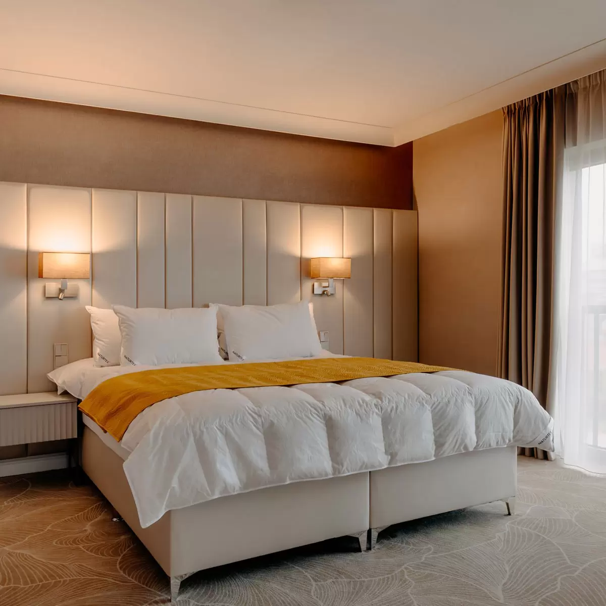 Naturtex Hungarian Goose Down Feather King Size Pillow - Image 2