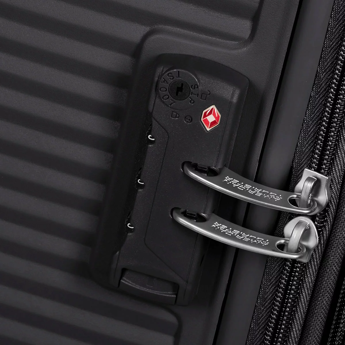 American Tourister BONJOY 79cm Large Hardside Spinner Case in Black - Image 3