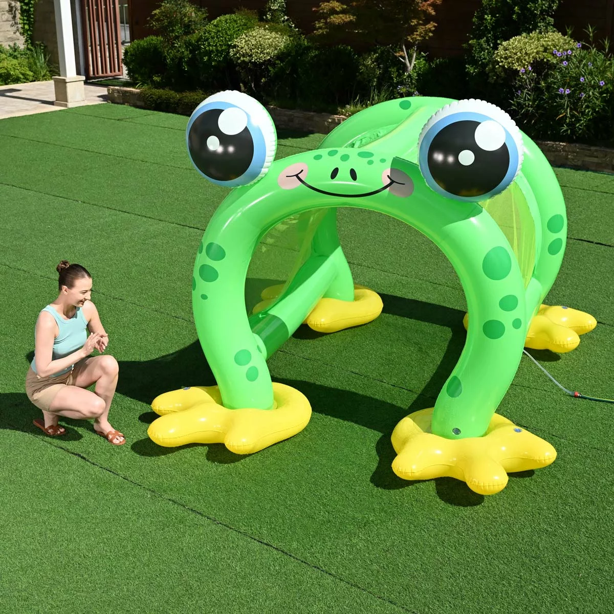 Bestway H2OGO Froggy Fun Inflatable Sprinkler Tunnel - Image 9