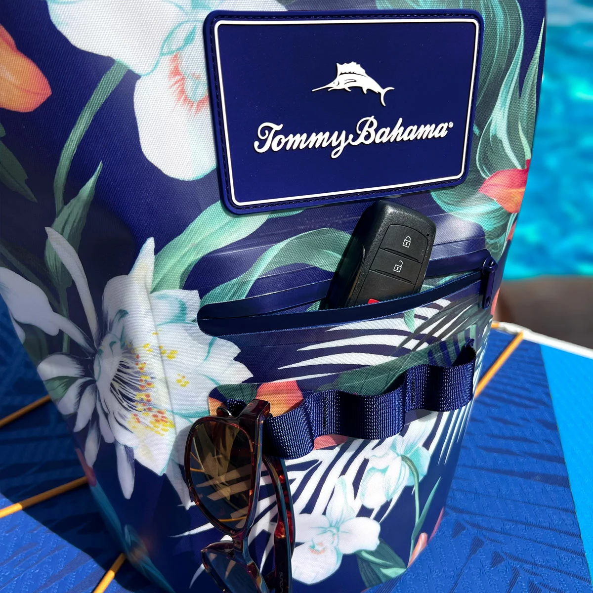 Tommy Bahama 20L Dry Bag In Floral 4