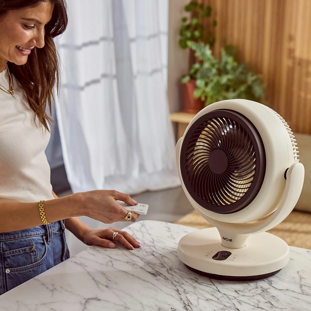 AirCraft LUME MINI Ultra Quiet Air Circulator Desktop Fan with Remote Ambient Backlight - Image 3