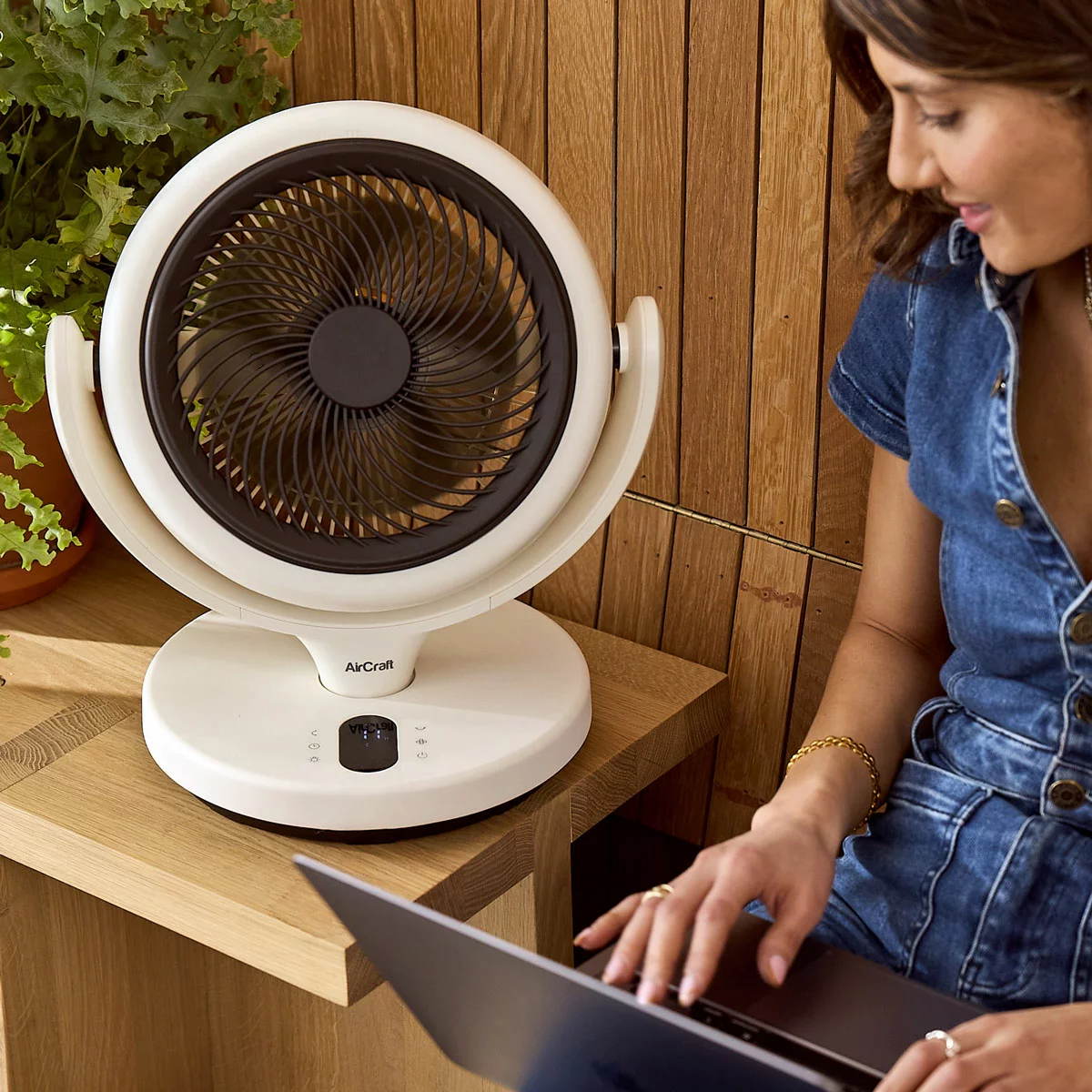 AirCraft LUME MINI Ultra Quiet Air Circulator Desktop Fan with Remote Ambient Backlight - Image 5