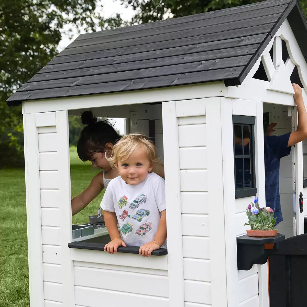 Backyard Discovery White Sweetwater Playhouse