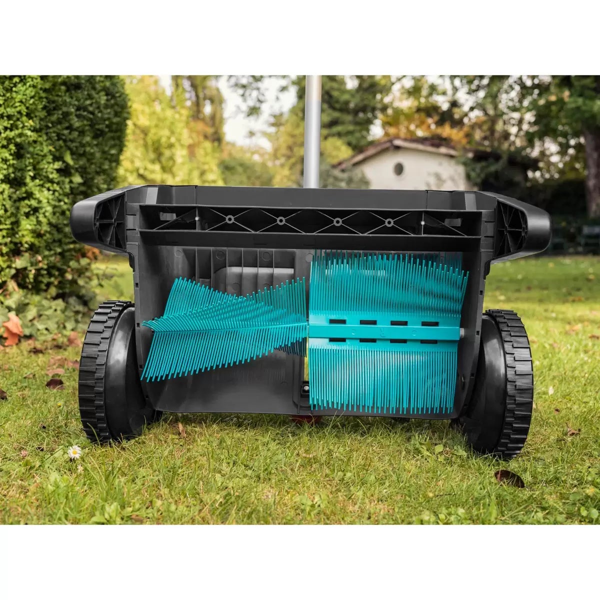Gardena Leaf and Grass Collector - Image 4
