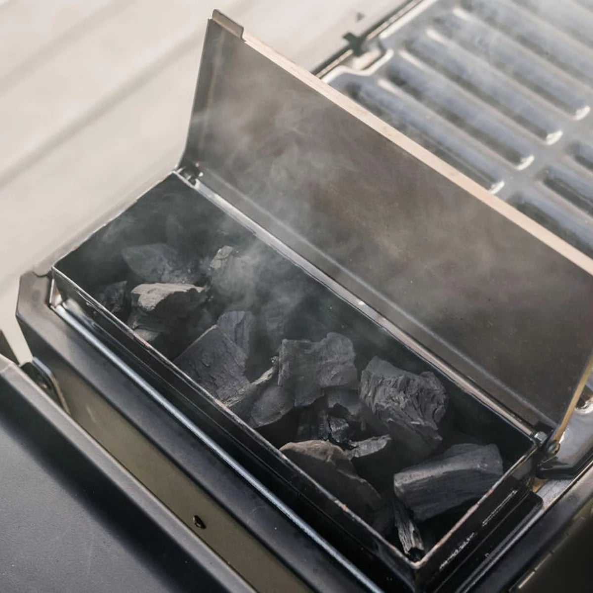 Masterbuilt Portable Charcoal BBQ and Smoker with Cart - Image 3